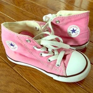 Converse size 9 toddler